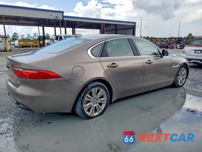 Trzecie zdjęcie samochodu z tyłu: 2017 JAGUAR XF PRESTIGE VIN:SAJBK4BV0HCY26717 - miniatura