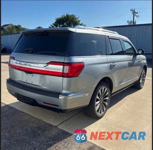 Czwarte zdjęcie samochodu z boku: 2020 LINCOLN NAVIGATOR RESERVE VIN:5LMJJ2LT0LEL22530 - miniatura