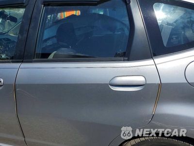Zdjęcie 10 z 12 samochodu: 2013 HONDA FIT VIN:JHMGE8H50DC001019 - miniatura