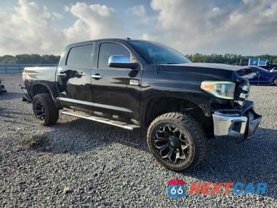 Czwarte zdjęcie samochodu z boku: 2018 TOYOTA TUNDRA 1794 EDITION VIN:5TFAW5F12JX686115 - miniatura