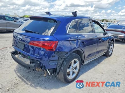 Trzecie zdjęcie samochodu z tyłu: 2021 AUDI Q5 PREMIUM VIN:WA1AAAFY4M2102863 - miniatura