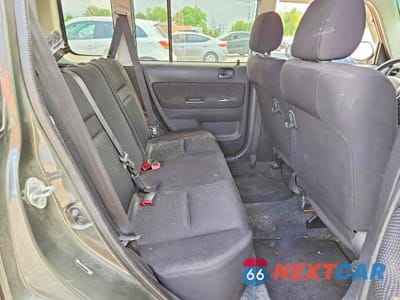 Zdjęcie 10 z 13 samochodu: 2005 TOYOTA SCION XB VIN:JTLKT334050202350 - miniatura