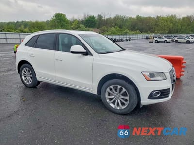 Czwarte zdjęcie samochodu z boku: 2016 AUDI Q5 PREMIUM PLUS VIN:WA1L2AFP8GA011957 - miniatura