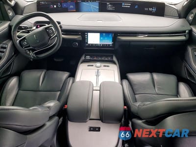 Zdjęcie 8 z 13 samochodu: 2025 LINCOLN NAVIGATOR L RESERVE VIN:5LMJJ3LG5SEL13099 - miniatura
