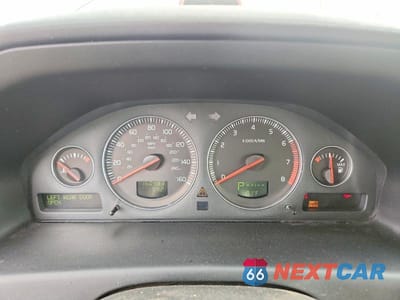 Zdjęcie 9 z 12 samochodu: 2006 VOLVO S60 2.5T VIN:YV1RH592X62539721 - miniatura