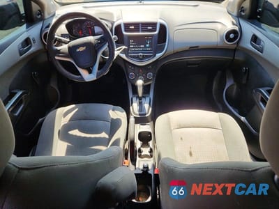 Zdjęcie 8 z 12 samochodu: 2017 CHEVROLET SONIC VIN:1G1JG6SG3H4167348 - miniatura