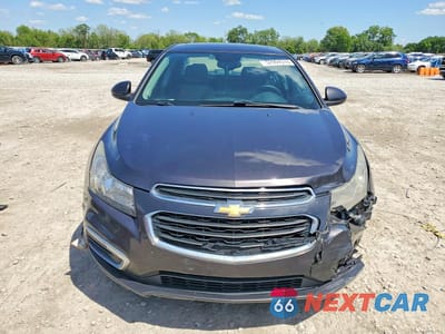 Piąte zdjęcie samochodu w środku: 2015 CHEVROLET CRUZE LT VIN:1G1PC5SB0F7221785 - miniatura
