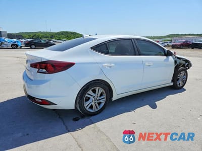 Trzecie zdjęcie samochodu z tyłu: 2020 HYUNDAI ELANTRA SEL VIN:5NPD84LF9LH579191 - miniatura