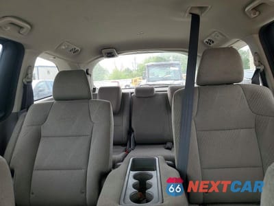 Zdjęcie 10 z 13 samochodu: 2016 HONDA ODYSSEY SE VIN:5FNRL5H37GB072139 - miniatura