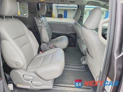 Zdjęcie 11 z 13 samochodu: 2019 TOYOTA SIENNA XLE 8-PASSENGER VIN:5TDYZ3DC3KS988776 - miniatura