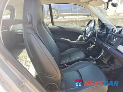 Zdjęcie 10 z 12 samochodu: 2012 SMART FORTWO PURE VIN:WMEEJ3BA1CK574384 - miniatura