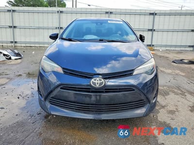 Piąte zdjęcie samochodu w środku: 2017 TOYOTA COROLLA LE VIN:5YFBURHEXHP734146 - miniatura