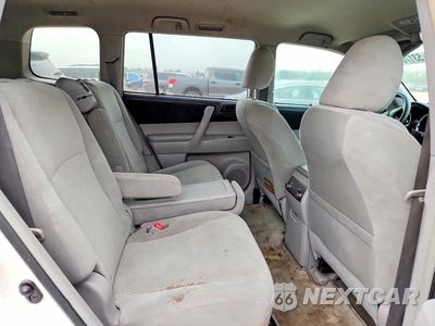 Zdjęcie 10 z 12 samochodu: 2010 TOYOTA HIGHLANDER VIN:5TDZA3EH2AS005039 - miniatura