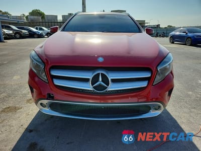 Piąte zdjęcie samochodu w środku: 2017 MERCEDES-BENZ GLA 250 VIN:WDCTG4EBXHJ293500 - miniatura