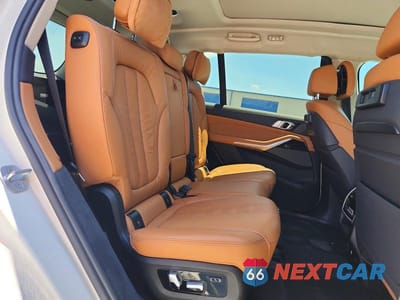 Zdjęcie 11 z 14 samochodu: 2019 BMW X7 XDRIVE40I VIN:5UXCW2C54KL086993 - miniatura