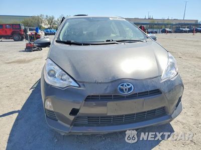 Piąte zdjęcie samochodu w środku: 2013 TOYOTA PRIUS C ONE VIN:JTDKDTB37D1542718 - miniatura
