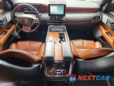 Zdjęcie 8 z 13 samochodu: 2019 LINCOLN NAVIGATOR L RESERVE VIN:5LMJJ3LT2KEL13137 - miniatura