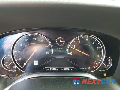 Zdjęcie 9 z 12 samochodu: 2019 BMW 740 I VIN:WBA7E2C5XKB217854 - miniatura