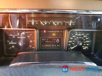 Zdjęcie 9 z 13 samochodu: 2012 LINCOLN NAVIGATOR L VIN:5LMJJ3J58CEL04612 - miniatura