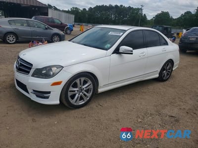 2014 MERCEDES-BENZ C 250 WDDGF4HB0EG206823 - główne zdjęcie licytacji z USA - miniatura