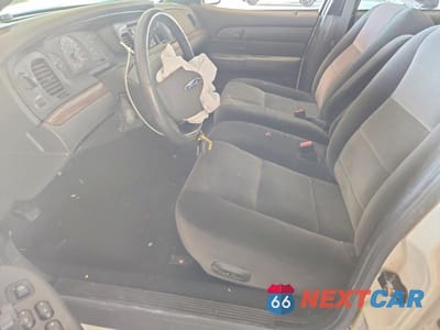 Zdjęcie 7 z 12 samochodu: 2005 FORD CROWN VICTORIA LX VIN:2FAFP74WX5X113031 - miniatura