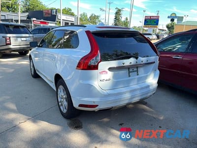 Trzecie zdjęcie samochodu z tyłu: 2016 VOLVO XC60 T5 VIN:YV440MDJ6G2845538 - miniatura