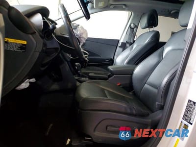 Zdjęcie 7 z 13 samochodu: 2017 HYUNDAI SANTA FE LIMITED ULTIMATE VIN:KM8SRDHF8HU203376 - miniatura