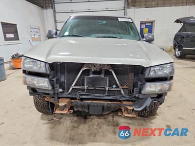 Piąte zdjęcie samochodu w środku: 2003 CHEVROLET SILVERADO K1500 VIN:1GCEK19T43E298904 - miniatura
