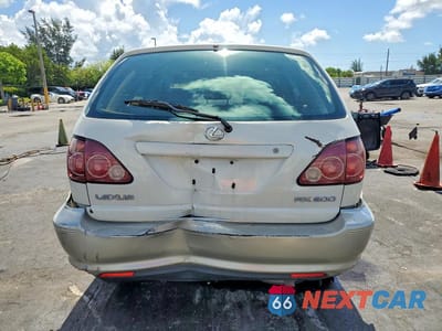 Zdjęcie 6 z 13 samochodu: 2000 LEXUS RX 300 VIN:JT6GF10U2Y0065831 - miniatura