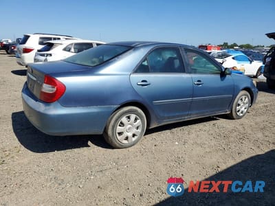 Trzecie zdjęcie samochodu z tyłu: 2004 TOYOTA CAMRY LE VIN:4T1BE32K54U813533 - miniatura