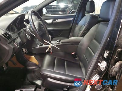 Zdjęcie 7 z 13 samochodu: 2009 MERCEDES-BENZ C 300 VIN:WDDGF54X69R078461 - miniatura
