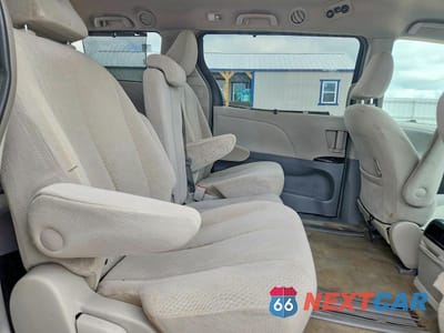 Zdjęcie 11 z 14 samochodu: 2012 TOYOTA SIENNA LE VIN:5TDKK3DC0CS196192 - miniatura