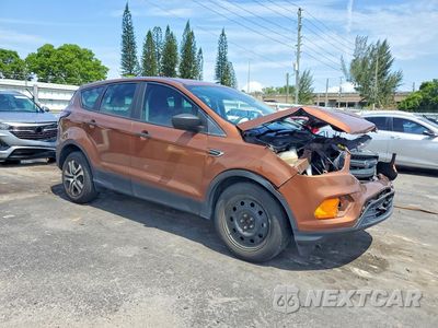 Czwarte zdjęcie samochodu z boku: 2017 FORD ESCAPE S VIN:1FMCU0F7XHUB15162 - miniatura