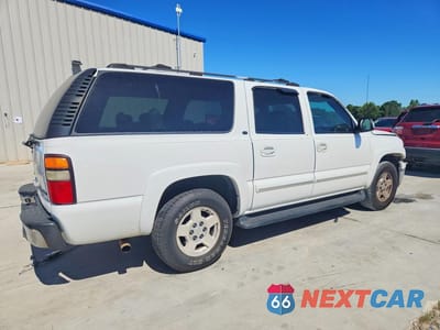 Trzecie zdjęcie samochodu z tyłu: 2004 CHEVROLET SUBURBAN C1500 VIN:3GNEC16Z04G121127 - miniatura