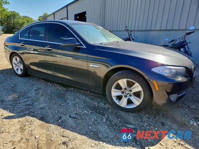 Czwarte zdjęcie samochodu z boku: 2012 BMW 528 XI VIN:WBAXH5C5XCDW05908 - miniatura