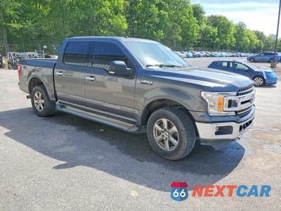 Czwarte zdjęcie samochodu z boku: 2018 FORD F150 SUPERCREW VIN:1FTEW1EP6JFD78466 - miniatura