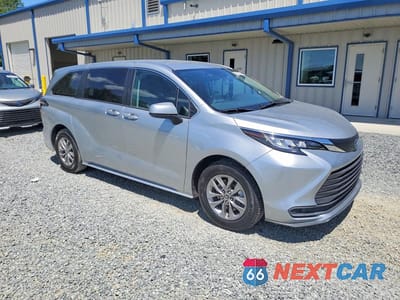 Czwarte zdjęcie samochodu z boku: 2022 TOYOTA SIENNA LE VIN:5TDKRKEC3NS115631 - miniatura