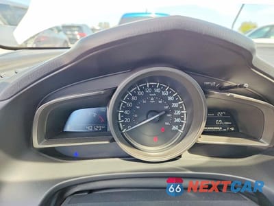 Zdjęcie 9 z 14 samochodu: 2018 MAZDA 3 TOURING VIN:3MZBN1L76JM219257 - miniatura