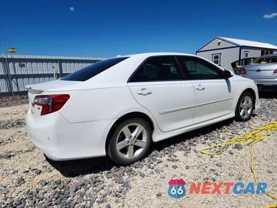 Trzecie zdjęcie samochodu z tyłu: 2013 TOYOTA CAMRY SE VIN:4T1BF1FK8DU725684 - miniatura