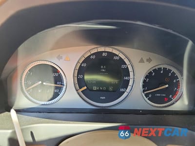 Zdjęcie 9 z 13 samochodu: 2008 MERCEDES-BENZ C 300 4MATIC VIN:WDDGF81X18F145991 - miniatura