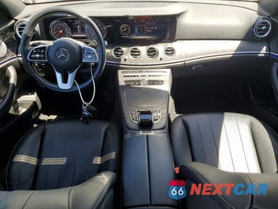 Zdjęcie 8 z 12 samochodu: 2019 MERCEDES-BENZ E 300 VIN:WDDZF4JBXKA592975 - miniatura