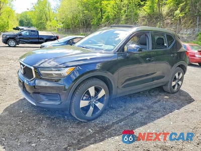 2022 VOLVO XC40 T5 MOMENTUM YV4162UKXN2739251 - główne zdjęcie licytacji z USA - miniatura