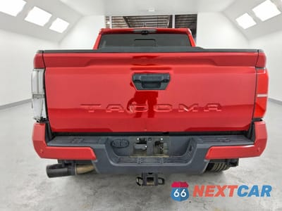 Zdjęcie 6 z 12 samochodu: 2024 TOYOTA TACOMA TRD SPORT VIN:3TYKB5FN0RT015776 - miniatura