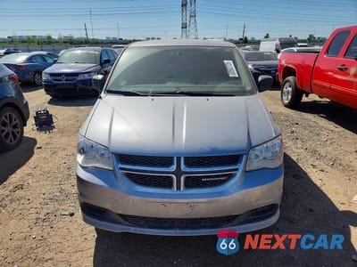 Piąte zdjęcie samochodu w środku: 2017 DODGE GRAND CARAVAN SE VIN:2C4RDGBG4HR652040 - miniatura