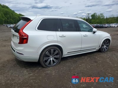 Trzecie zdjęcie samochodu z tyłu: 2022 VOLVO XC90 T6 INSCRIPTION VIN:YV4A22PL3N1861729 - miniatura