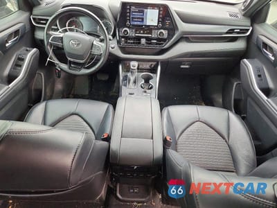 Zdjęcie 8 z 13 samochodu: 2022 TOYOTA HIGHLANDER XSE VIN:5TDJZRAH7NS108123 - miniatura