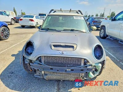Piąte zdjęcie samochodu w środku: 2010 MINI COOPER S VIN:WMWMF7C53ATZ73127 - miniatura