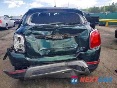 Zdjęcie 6 z 13 samochodu: 2016 FIAT 500X 4D 4WD VIN:ZFBCFYETXGP384824 - miniatura