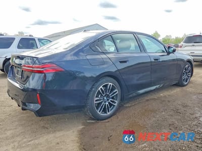Trzecie zdjęcie samochodu z tyłu: 2026 BMW 530 XI VIN:WBA53FJ05TCU99778 - miniatura