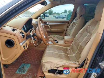 Zdjęcie 7 z 13 samochodu: 2008 PORSCHE CAYENNE VIN:WP1AA29P38LA23763 - miniatura
